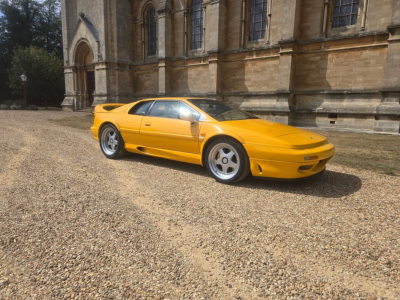 1996 Lotus Esprit 2.2 S4s Coupe 2dr Petrol Manual (300 Bhp) in Yellow — image 1