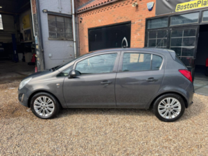 2013 Vauxhall Corsa 1.7 Cdti Ecoflex Se Euro 5 5dr in Grey — image 5