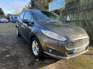 2015 Ford Fiesta 1.0 T Ecoboost Zetec in Grey — image 2