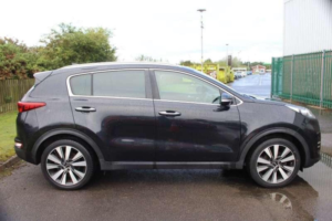 2016 Kia Sportage 1.7 Crdi 3 Euro 6 (s/s) 5dr in Black — image 3