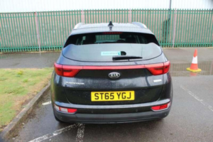 2016 Kia Sportage 1.7 Crdi 3 Euro 6 (s/s) 5dr in Black — image 5