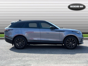 2018 Land Rover Range Rover Velar 2.0 Range Rover Velar R-Dynamic S D240 Auto 4WD 5dr in Blue — image 2