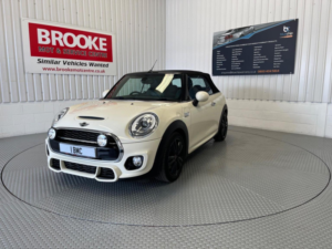 2017 MINI Convertible 2.0 John Cooper Works Euro 6 (s/s) 2dr in White — image 4