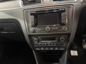 2015 Skoda Rapid Spaceback 1.2 Tsi Se Tech in Red — image 5