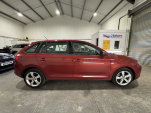 2015 Skoda Rapid Spaceback 1.2 Tsi Se Tech in Red — image 6