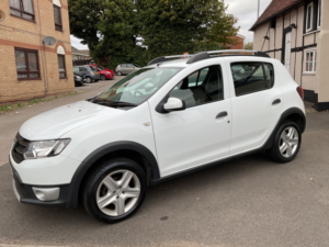 2014 Dacia Sandero Stepway 1.5 Stepway Laureate Dci 90 in White — image 3