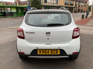 2014 Dacia Sandero Stepway 1.5 Stepway Laureate Dci 90 in White — image 5