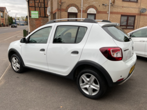 2014 Dacia Sandero Stepway 1.5 Stepway Laureate Dci 90 in White — image 6