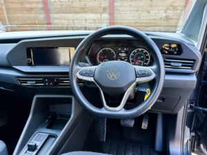 2022 Volkswagen Caddy Maxi 4 SEAT Auto Wheelchair Accessible Disabled Access Vehicle Wav in Blue — image 2