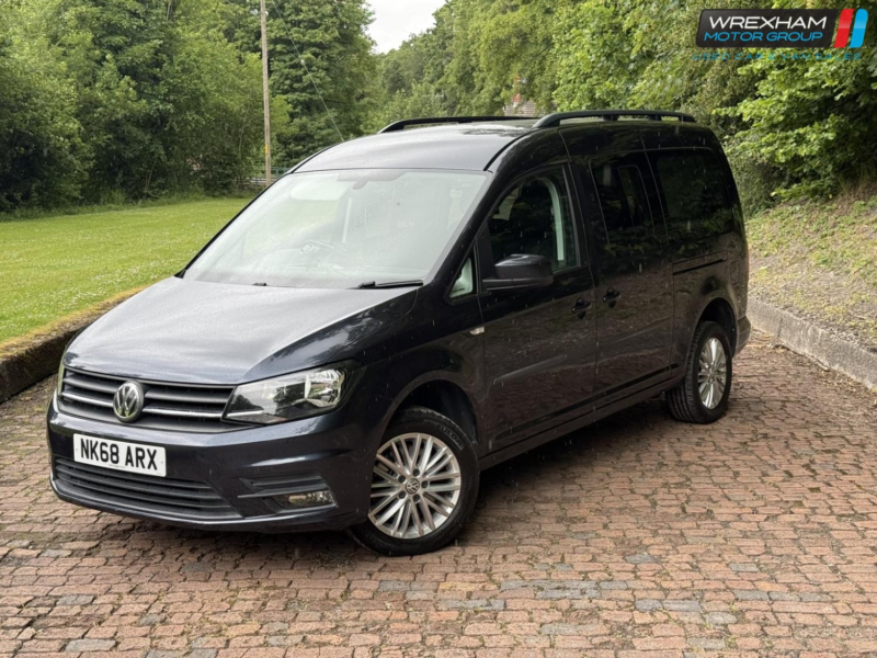 2018 Volkswagen Caddy Maxi Life 2.0 Tdi Bluemotion Tech in Blue — image 1