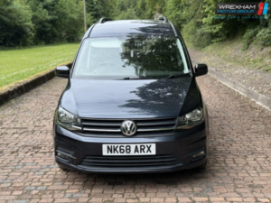 2018 Volkswagen Caddy Maxi Life 2.0 Tdi Bluemotion Tech in Blue — image 3