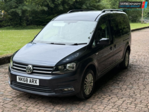 2018 Volkswagen Caddy Maxi Life 2.0 Tdi Bluemotion Tech in Blue — image 4