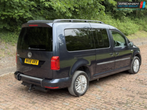 2018 Volkswagen Caddy Maxi Life 2.0 Tdi Bluemotion Tech in Blue — image 5