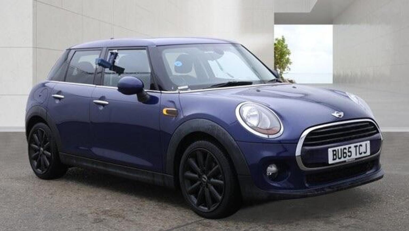 2015 MINI Hatch 1.5 Cooper Auto Euro 6 (s/s) 5dr in Blue — image 1