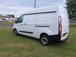 2021 Ford Transit Custom 2.0 340 Ecoblue Panel Van 5dr Diesel Manual L2 H2 Euro 6 (s/s) (170 Ps) in White — image 3