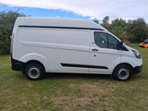 2021 Ford Transit Custom 2.0 340 Ecoblue Panel Van 5dr Diesel Manual L2 H2 Euro 6 (s/s) (170 Ps) in White — image 6