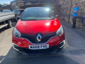 2018 Renault Captur 0.9 Tce Energy Iconic Euro 6 (s/s) 5dr in Red — image 2