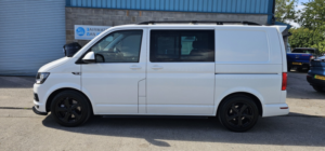2018 Volkswagen Transporter 2.0 Bitdi T32 Bluemotion Tech Highline Kombi DSG Fwd Swb Euro 6 (s/s) 5dr in White — image 4