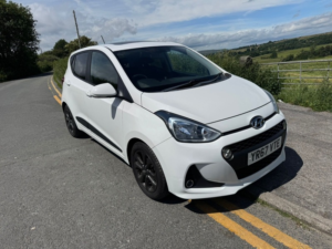 2017 Hyundai I10 Premium Se in White — image 2