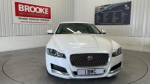 2017 Jaguar Xf 2.0d Portfolio Auto AWD Euro 6 (s/s) 4dr in White — image 5