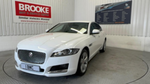 2017 Jaguar Xf 2.0d Portfolio Auto AWD Euro 6 (s/s) 4dr in White — image 6