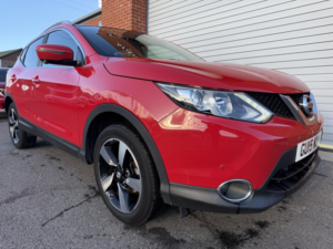 2015 Nissan Qashqai 1.5 Dci N-Tec+ in Red — image 2