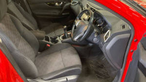 2015 Nissan Qashqai 1.5 Dci N-Tec+ in Red — image 6