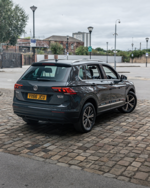2016 Volkswagen Tiguan 2.0 Tdi Bluemotion Tech Se Navigation SUV 5dr Diesel Manual 4motion Euro 6 (s/s) (150 Ps) in Grey — image 6