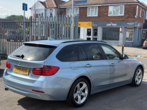 2015 BMW 3 Series 2.0 320d Se Touring Auto Xdrive Euro 5 (s/s) 5dr in Blue — image 2
