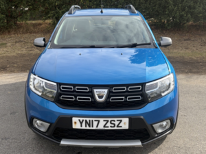 2017 Dacia Sandero Stepway 0.9 Stepway Laureate Tce 90 in Blue — image 3