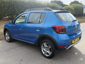 2017 Dacia Sandero Stepway 0.9 Stepway Laureate Tce 90 in Blue — image 6