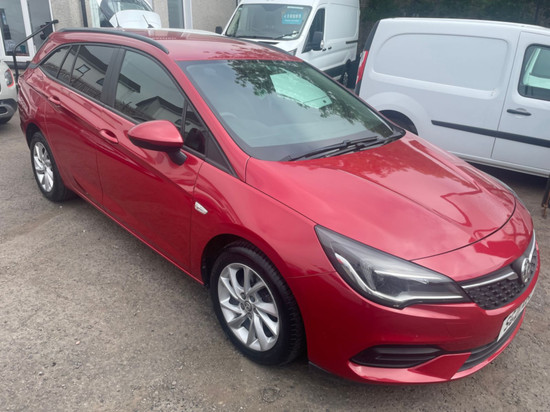 2021 Vauxhall Astra 1.5 Turbo D Se Sports Tourer 5dr Diesel Manual Euro 6 (s/s) (105 Ps) in Red — image 1