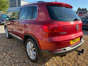 2016 Volkswagen Tiguan 2.0 Tdi Bluemotion Tech Match Edition DSG 4WD Euro 6 (s/s) 5dr in Red — image 4