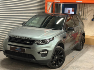 2016 Land Rover Discovery Sport 2.0 Td4 Hse Luxury Auto 4WD Euro 6 (s/s) 5dr in Grey — image 4