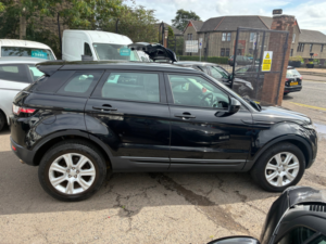2018 Land Rover Range Rover Evoque 2.0 Td4 Se Tech SUV 5dr Diesel Manual 4WD Euro 6 (s/s) (180 Ps) in Black — image 2