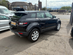 2018 Land Rover Range Rover Evoque 2.0 Td4 Se Tech SUV 5dr Diesel Manual 4WD Euro 6 (s/s) (180 Ps) in Black — image 3