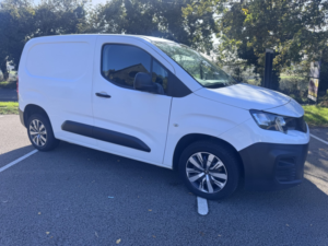 2019 Peugeot Partner 1.6 Bluehdi 1000 Professional in White — image 2