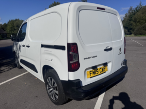 2019 Peugeot Partner 1.6 Bluehdi 1000 Professional in White — image 5