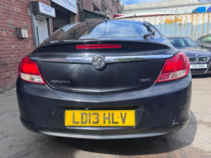 2013 Vauxhall Insignia 2.0 Cdti Exclusiv Auto Euro 5 5dr in Black — image 6