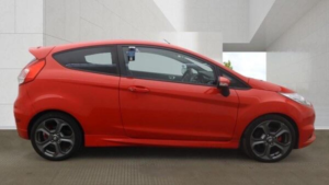 2016 Ford Fiesta 1.6t Ecoboost St-3 Euro 6 3dr in Red — image 2