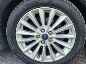 2017 Ford C-Max 1.0 C-Max Titanium T 5dr in Black — image 5