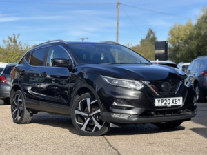 2020 Nissan Qashqai 1.3 Dig-T Tekna in Black — image 2