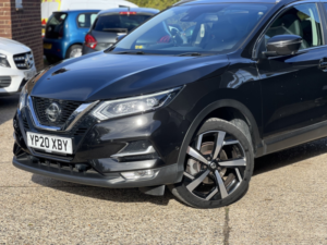 2020 Nissan Qashqai 1.3 Dig-T Tekna in Black — image 5