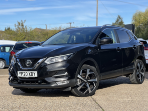 2020 Nissan Qashqai 1.3 Dig-T Tekna in Black — image 6