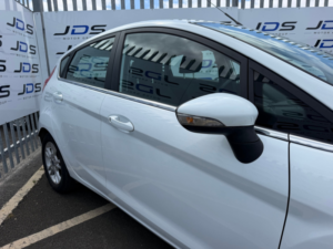 2015 Ford Fiesta 1.0t Ecoboost Zetec Hatchback 5dr Petrol Manual Euro 6 (s/s) (100 Ps) in White — image 5