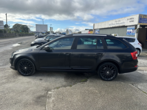 2014 Skoda Octavia 2.0 Tdi Black Edition in Black — image 5