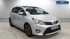 2017 Toyota Verso 1.8 V-Matic Design Multidrive S Euro 6 5dr (7 Seat) in Silver — image 2