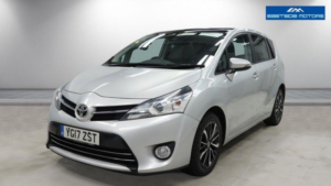 2017 Toyota Verso 1.8 V-Matic Design Multidrive S Euro 6 5dr (7 Seat) in Silver — image 3