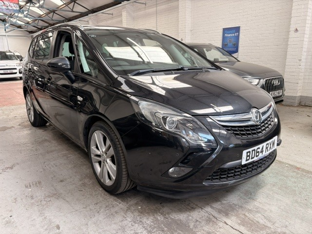 2015 Vauxhall Zafira Tourer 2.0 Cdti Sri in Black — image 1