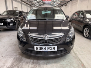 2015 Vauxhall Zafira Tourer 2.0 Cdti Sri in Black — image 6